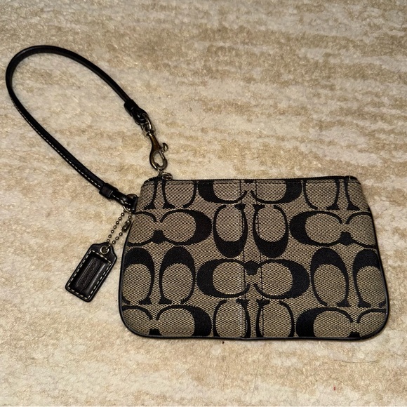 Coach Wristlet - Picture 1 of 3